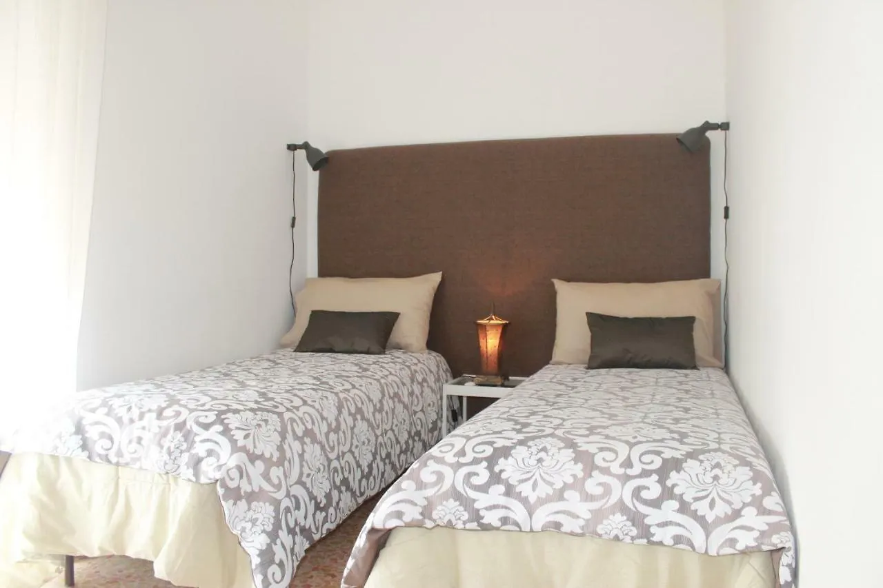 Domus Claudia - Casa Vacanze Syracuse 0*,  Italy